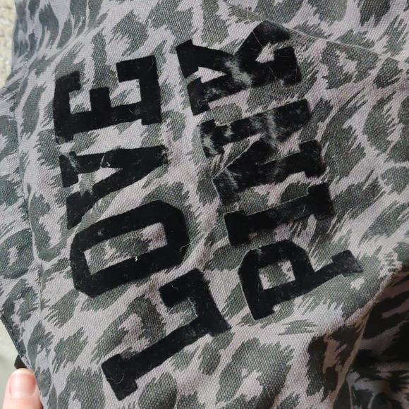 PINK overnight bag - Picture 8 of 8